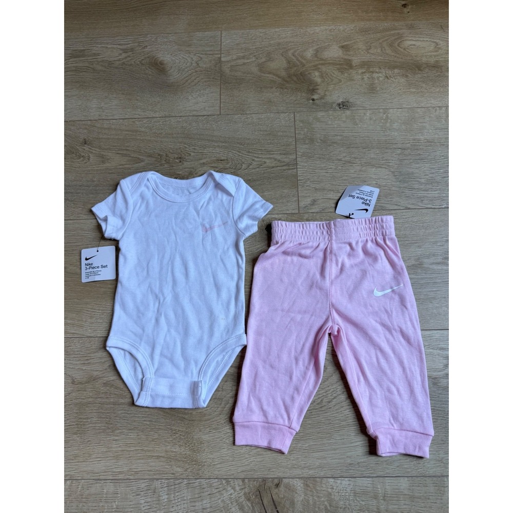 NWT Baby Girl nike bodysuit and pant outfit set white pink size 6M
